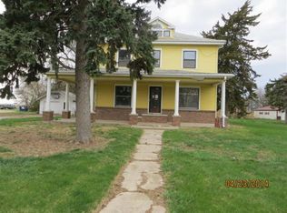 975 Maple St, Friend, NE 68359