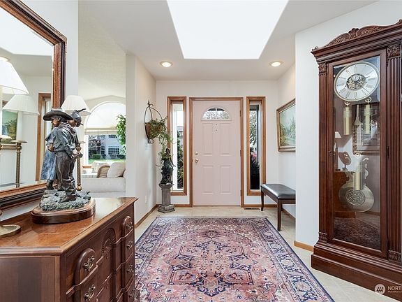 4th image of 1014 Southview Drive