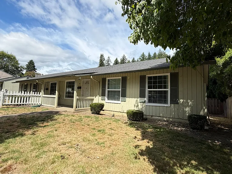 9457 N Bristol Ave #2 — Photo 3