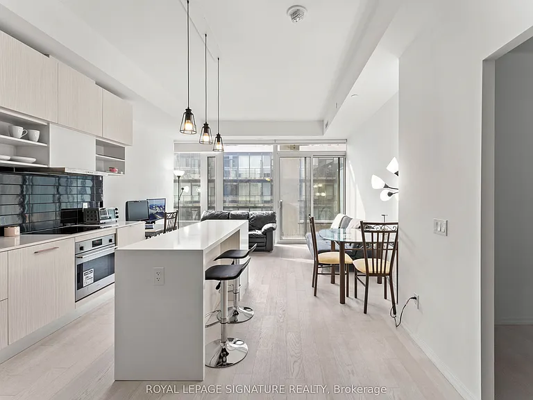 5 Soudan Ave #1629 — Photo 12