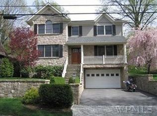 22 Winding La, Scarsdale, NY 10583