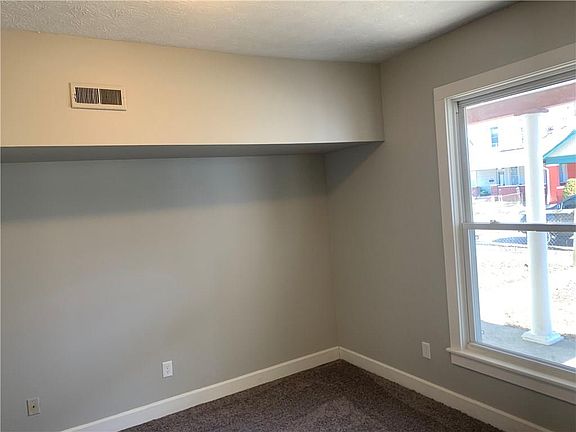 4th image of 1138 Villa Ave