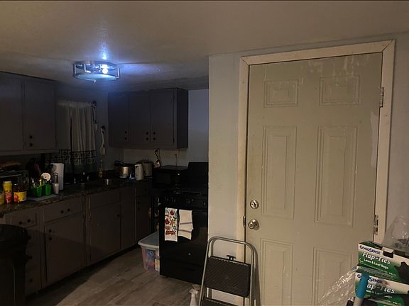 4th image of 1103 S Lilly St