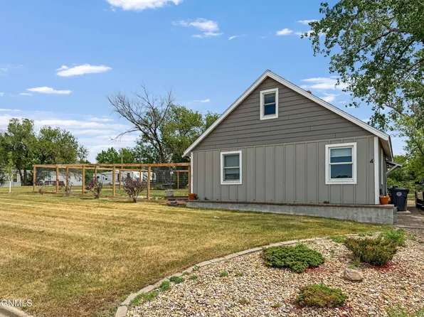 4 Hanks St, Grenora, ND 58845