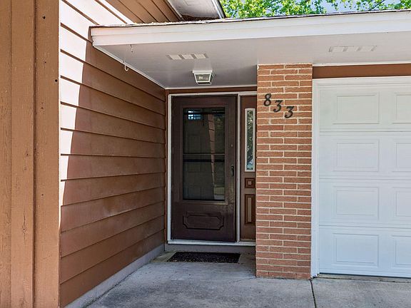 5th image of 833 Oriole Dr
