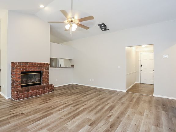 5th image of 12755 Serenade Cir N