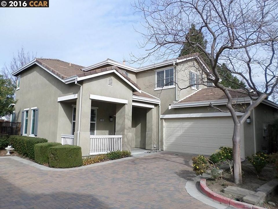 1st image of 104 Melville Ter