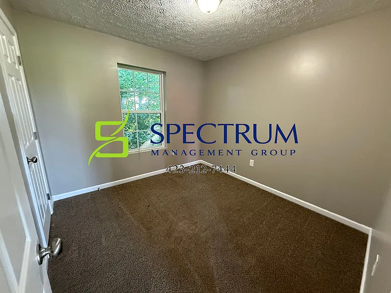 1042 Rosella Dr — Photo 8