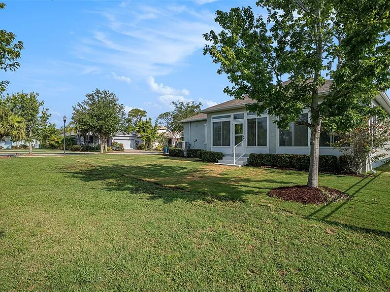 212 Shell Creek Ct — Photo 8