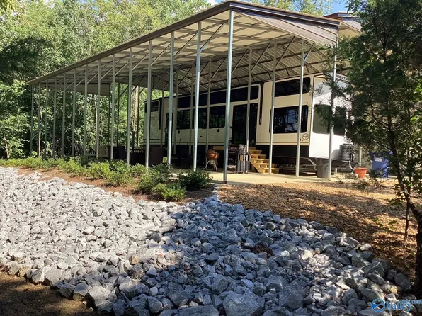 791 Tammy Trl, Gadsden, AL 35901