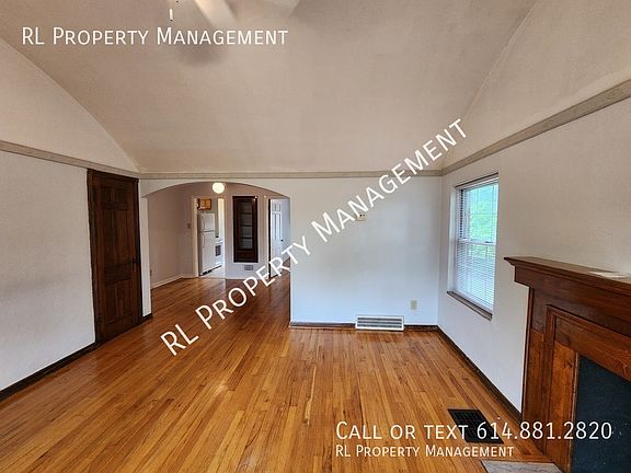 4th image of 1088 Northwest Blvd #C