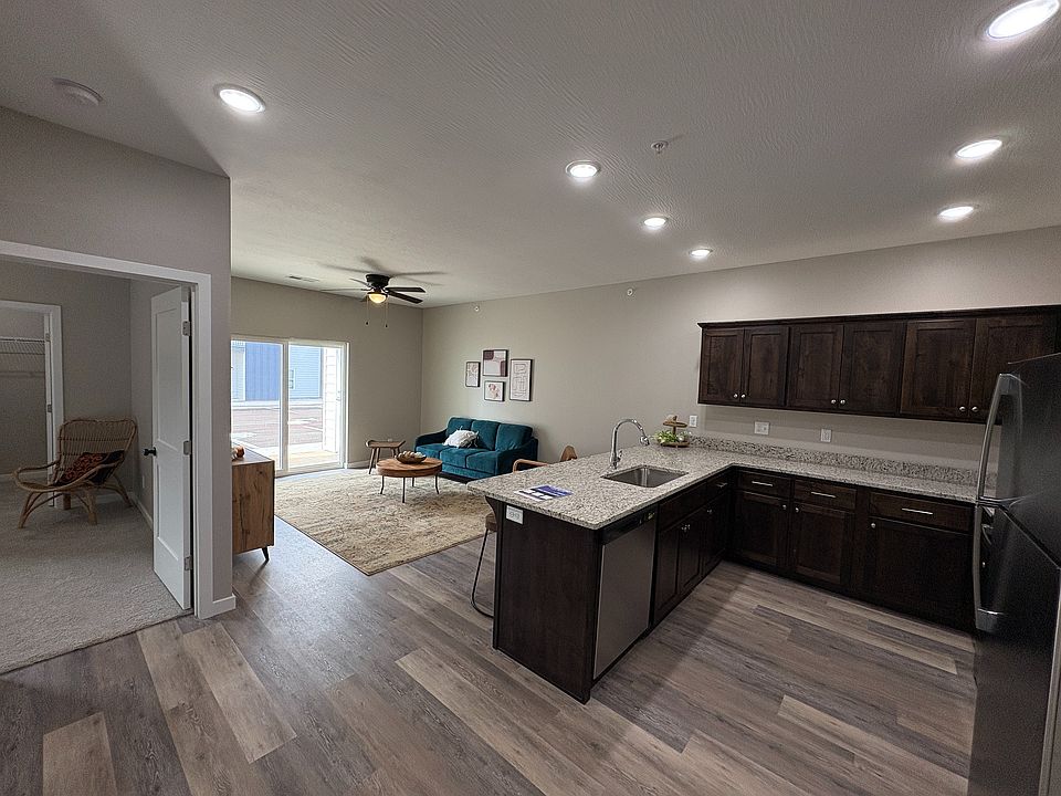 1 bedroom, 1 bathroom