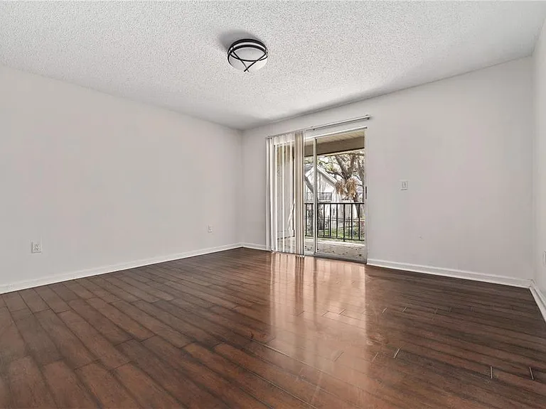 14414 Reuter Strasse Cir #212 — Photo 5