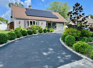 87 Matsunaye Drive, Medford, NY 11763
