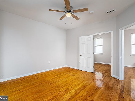 3rd image of 1537 S 6th St #3R
