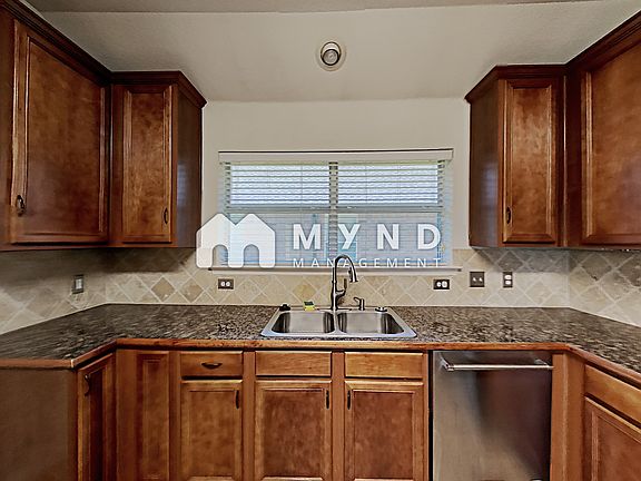 4th image of 102 Cliffbrook Dr
