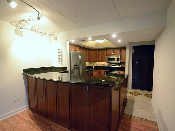 2nd image of 5848 W 76th Pl Unit 202
