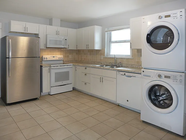 1411 Gearwood Ave — Photo 8