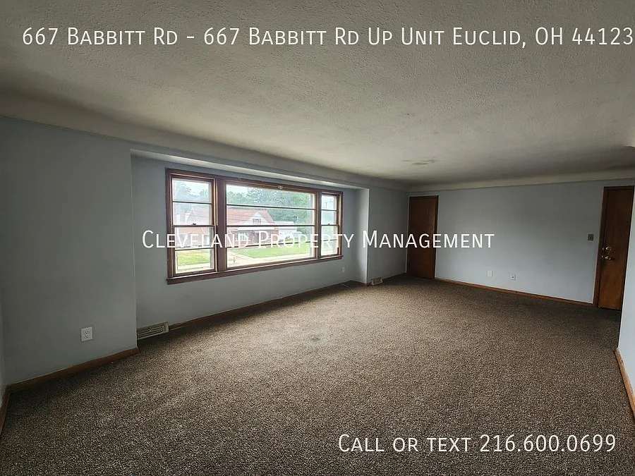 Three bedroom Up unit — Photo 3
