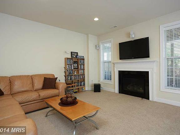 3rd image of 6832 Hartzell Hill Ln