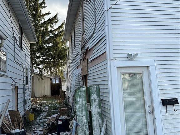 3rd image of 1920 Greenwood Ave