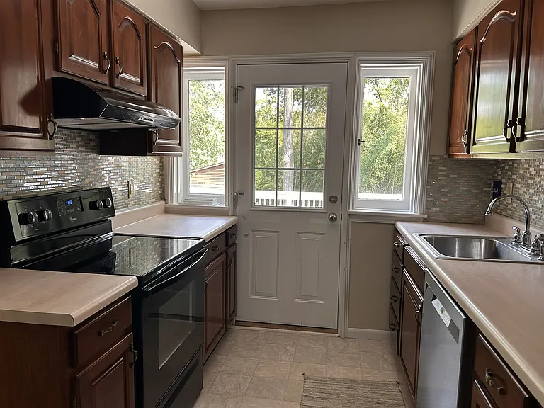 833 Westwood Pl — Photo 9