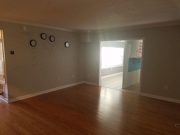 3rd image of 106 Alameda Ct