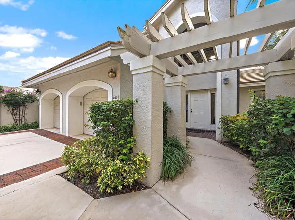3881 Back Bay Dr APT 220, Jupiter, FL 33477