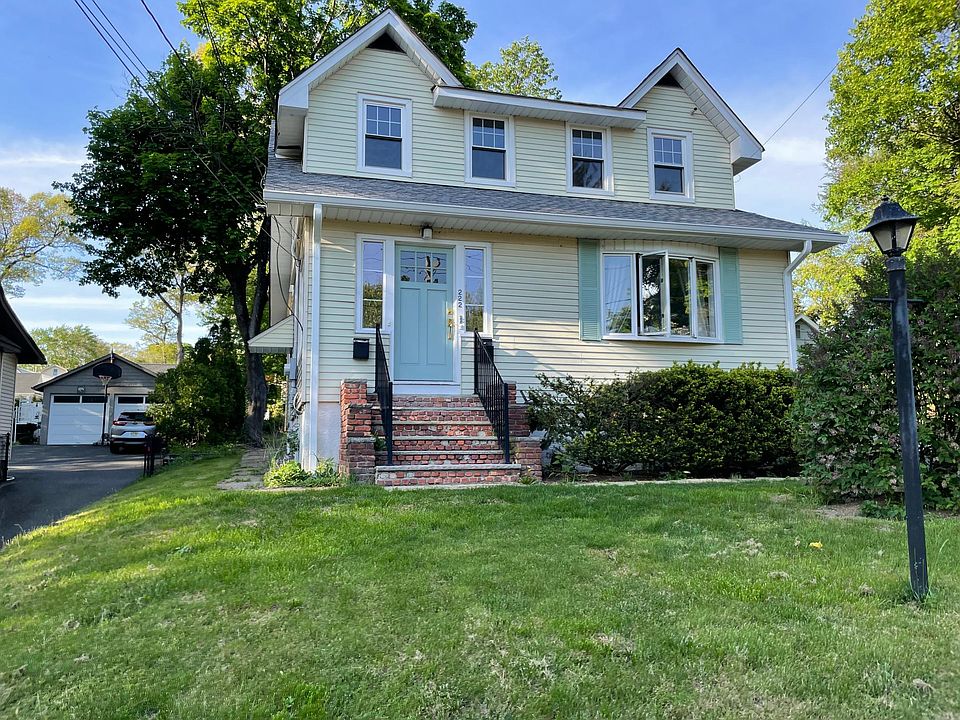 1st image of 222 Glen Ave #2