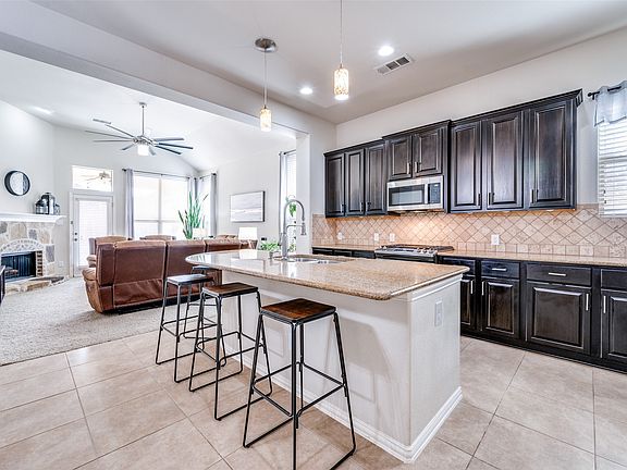 5th image of 2624 Costa Mesa Dr