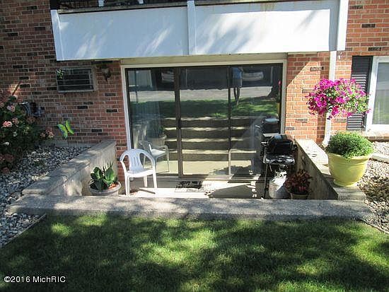 2nd image of 5390 Southbrook Ct Unit 3