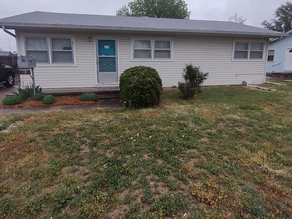 1st image of 3216 S Hiram Ave