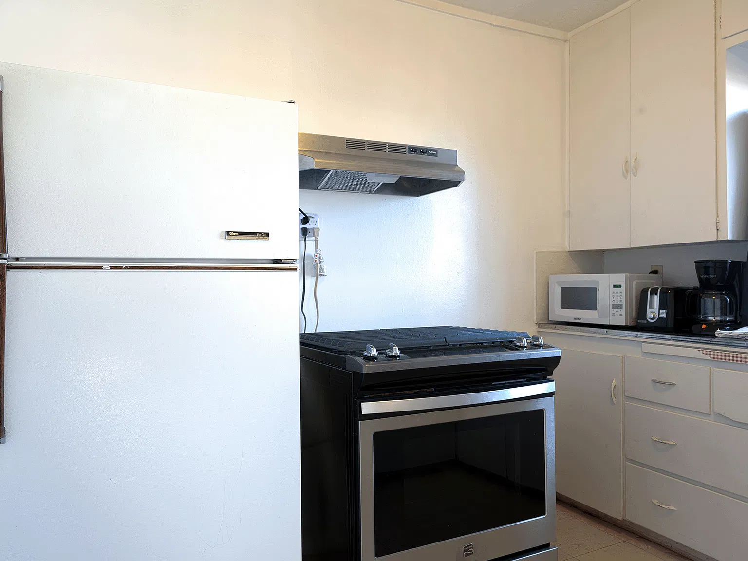 1 bed, 700 sqft, $1,050 — Photo 4
