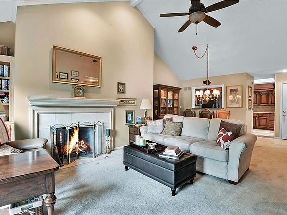 5th image of 10444 Garnett St