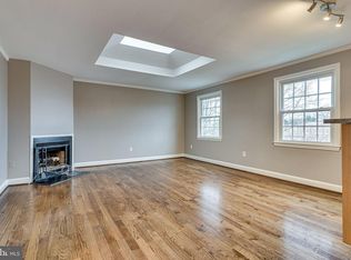 1317 S Walter Reed Dr APT 302, Arlington, VA
