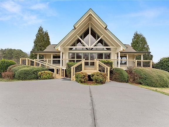 4th image of 40 Benton Rd