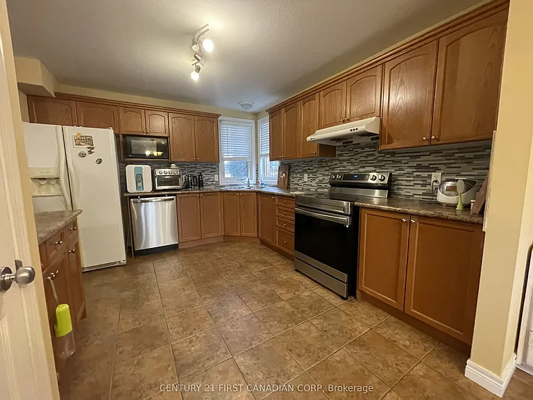 2052 Blackwater Rd — Photo 4
