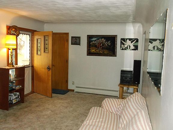 3rd image of 307 N Carole Dr