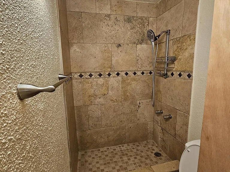 315 Golden Rock Est — Photo 15