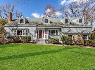 685 Terrace Hts, Wyckoff, NJ 07481
