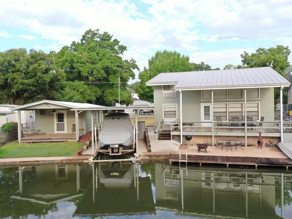 707 CR 136A, Kingsland, TX 78639