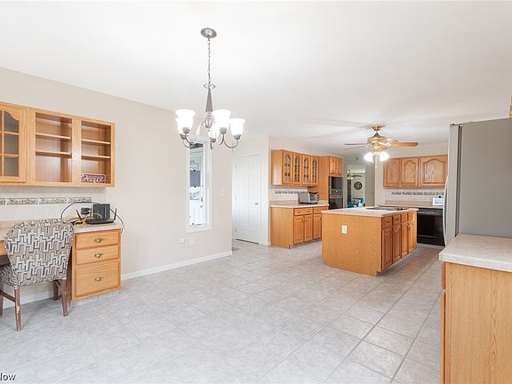 2nd image of 667 Cedar Dr