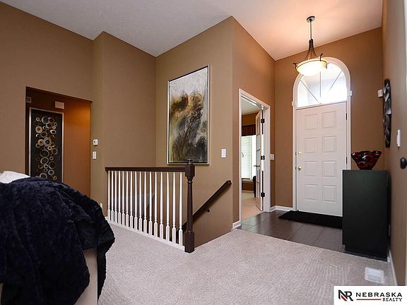 5th image of 18622 Jones Cir