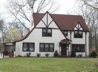 18 Stoneleigh Park, Westfield, NJ 07090
