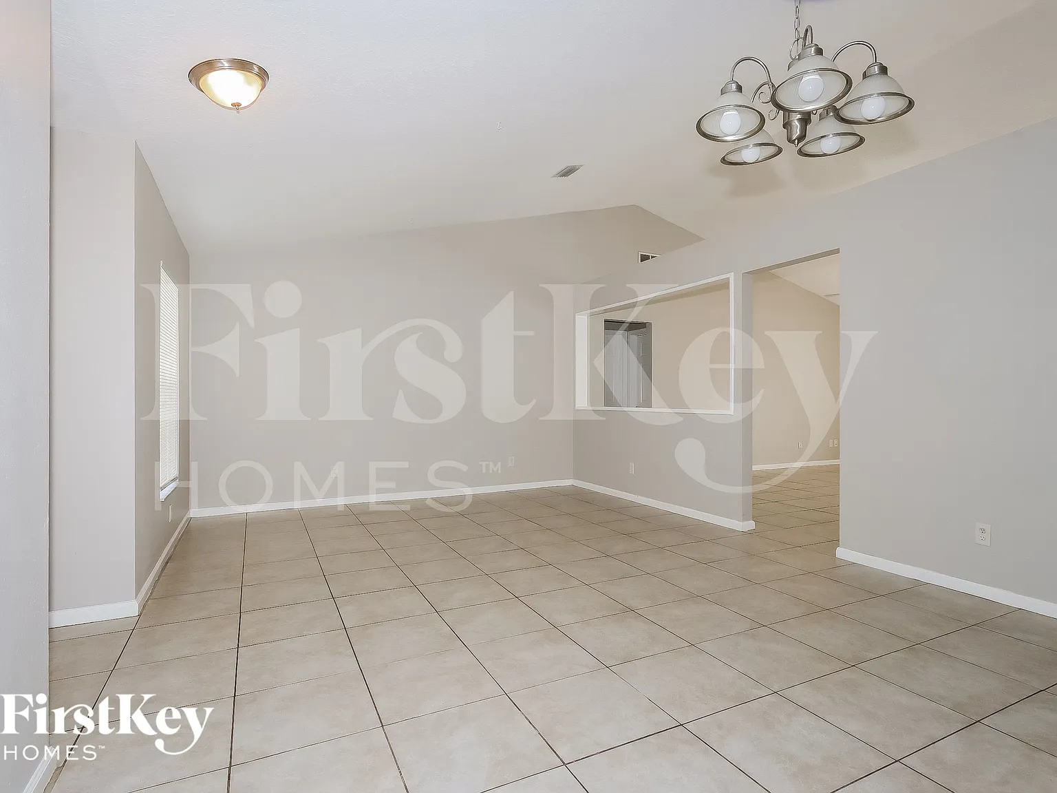 3 bed, 2.0 bath, 1445 sqft, $2,455 — Photo 4