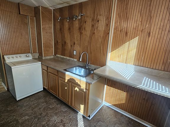 4th image of 8 106th St #1