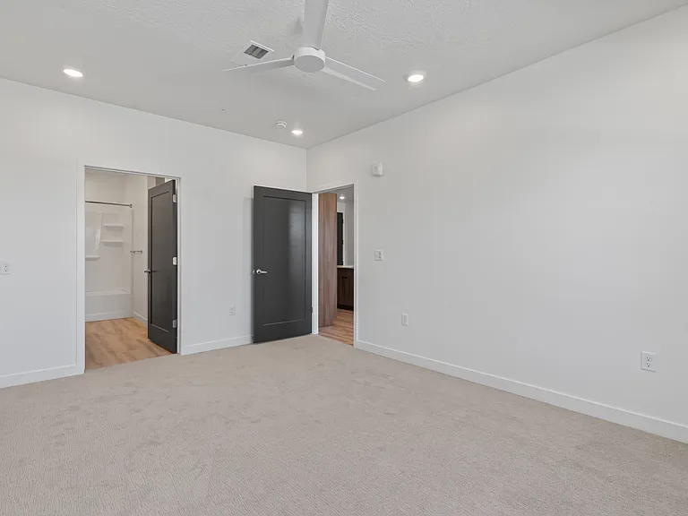 188 N 800th St E #4 — Photo 20
