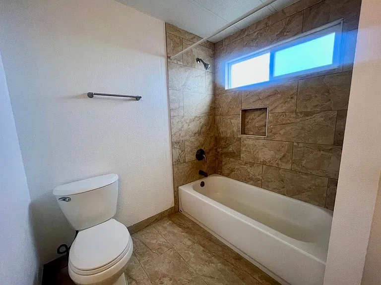 309 Oxford Dr — Photo 9