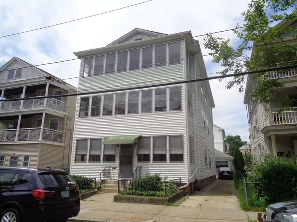138 Oakland Ave, Providence, RI 02908