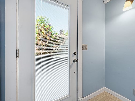 5th image of 502 Cherry Ct